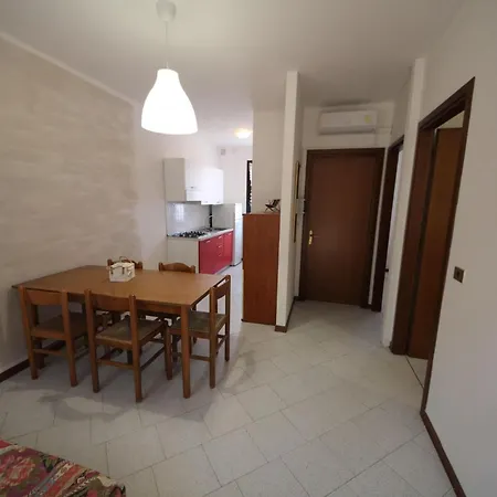 Apartment Welcoming Near The *