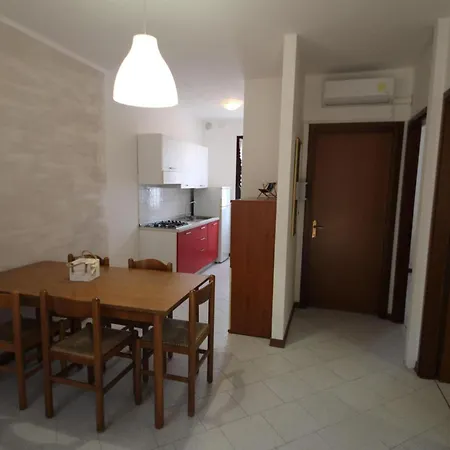 Apartment Welcoming Near The *