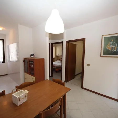 Welcoming Near The Apartment Rosolina Mare